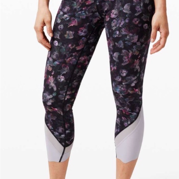 Lululemon wunder under crop- luxtreme- roll down - Picture 4 of 9